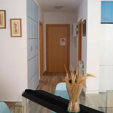 Y Sus 2 Catedrales Сарагоса